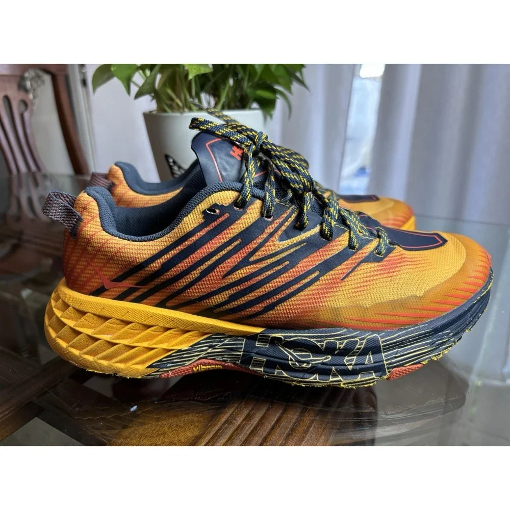 Hoka One One hoka one